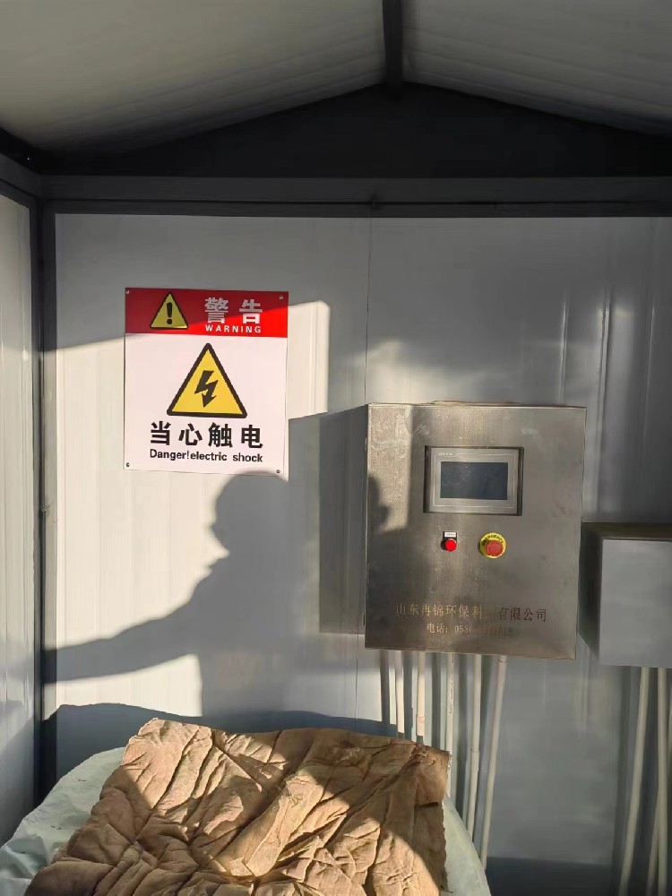 內(nèi)蒙古包頭市太陽能微動(dòng)力一體化設(shè)備安裝現(xiàn)場(chǎng)